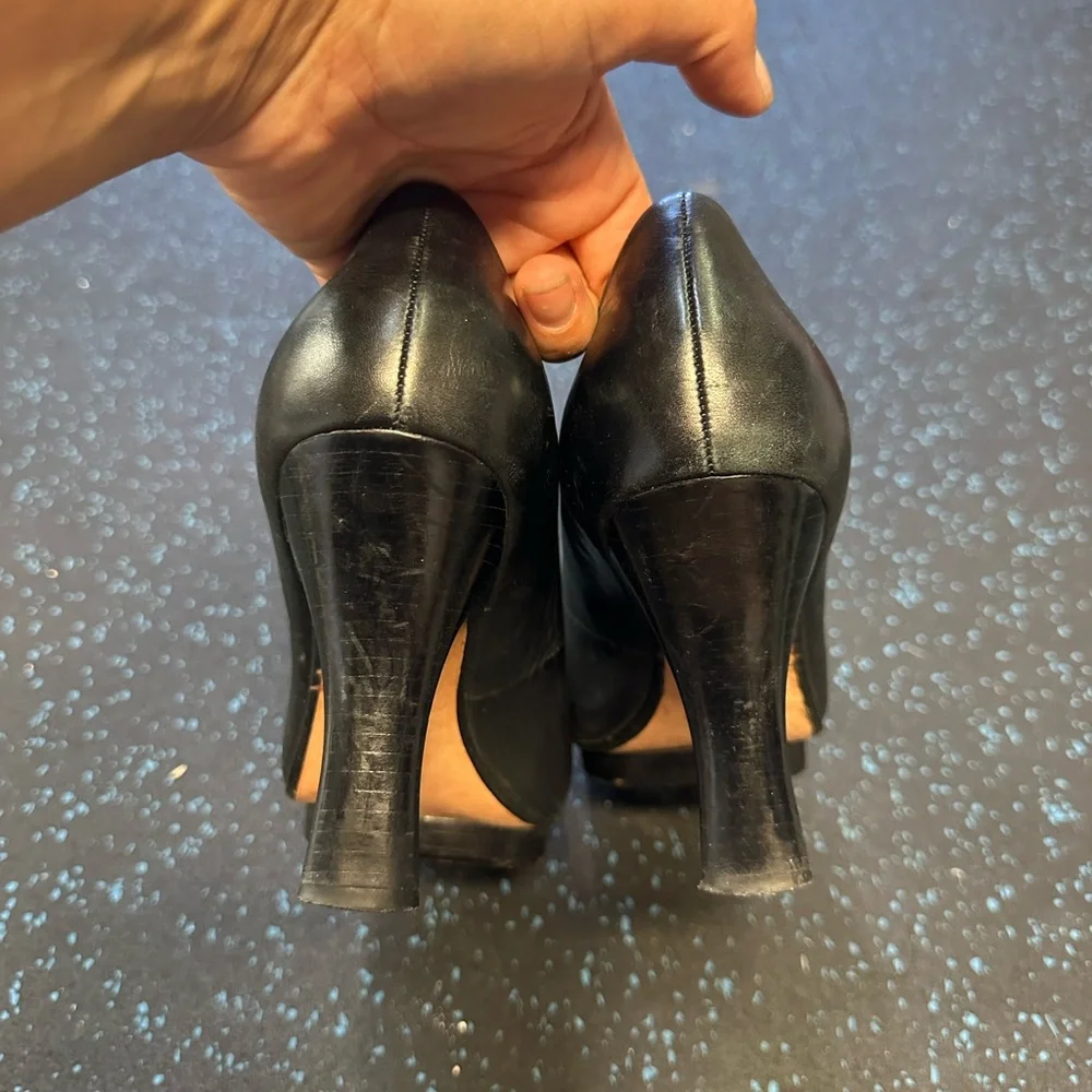 Via Spiga Black Leather Heels - Picture 5 of 11